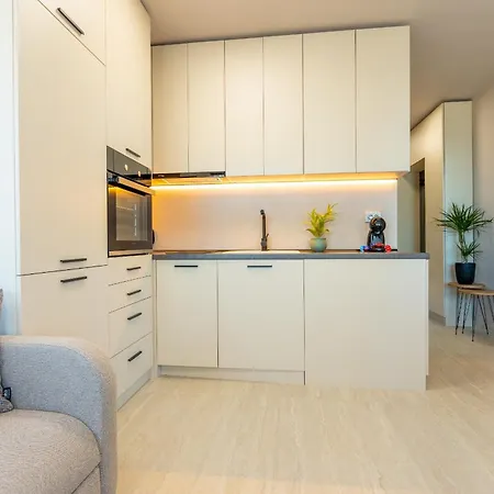 Апартамент Infinity Sea View Luxury & Free Parking Варна